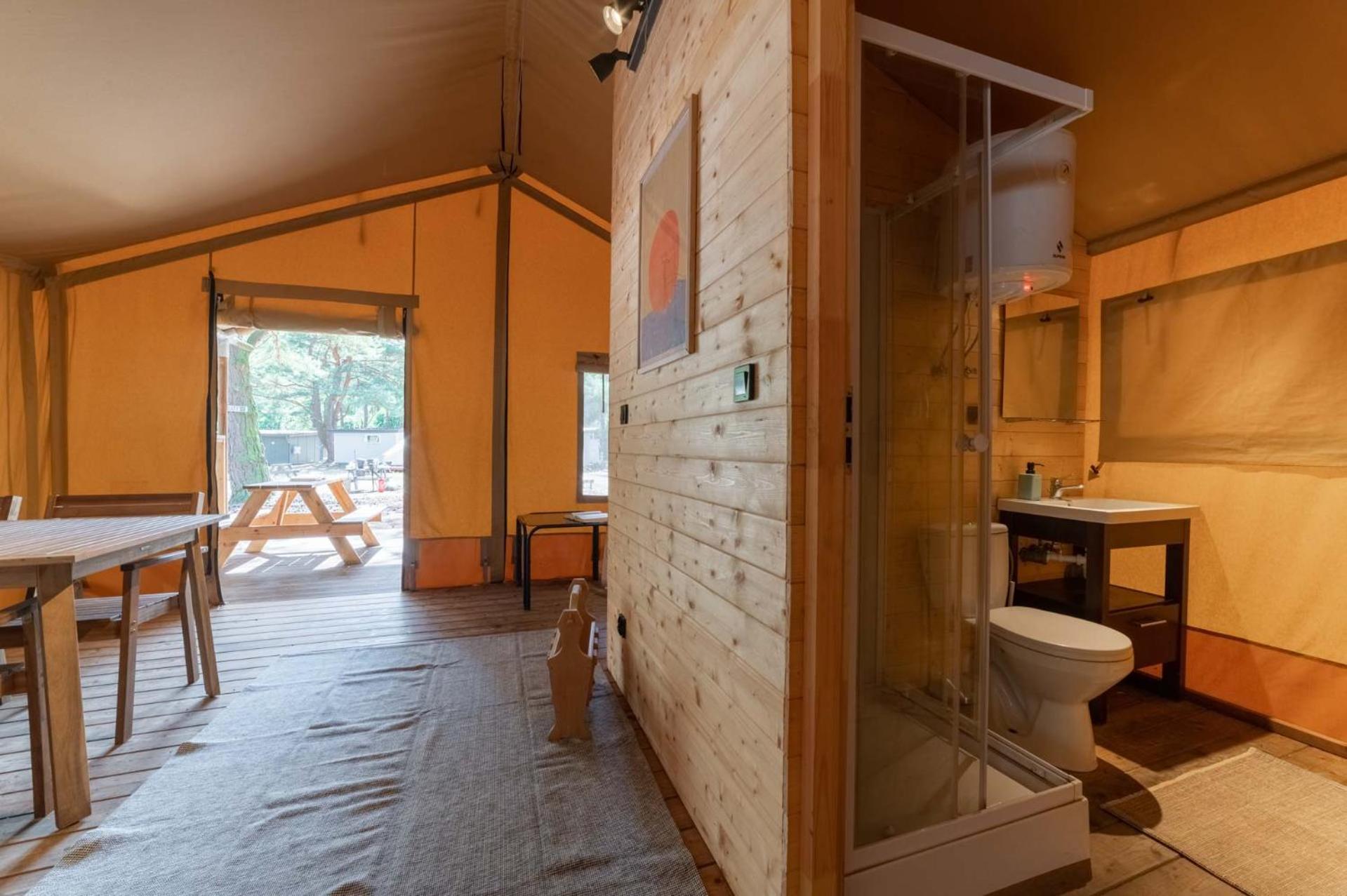Camp Bursztynowy Las Gdansk Dış mekan fotoğraf